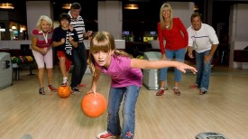 family-bowling